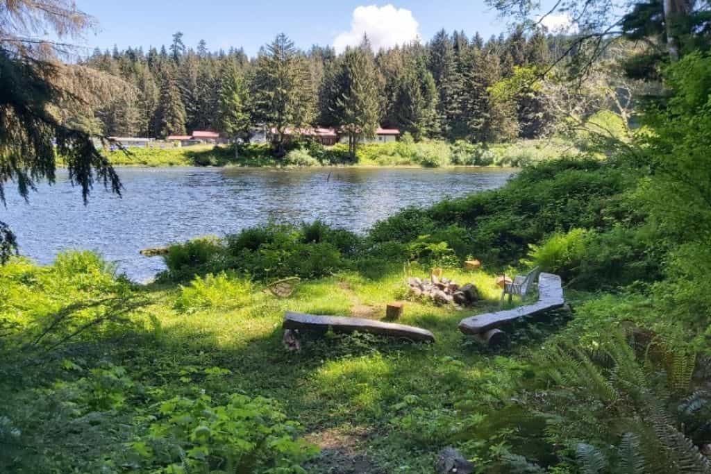 Riverside sanctuary in Northern Vancouver Island - Main photo