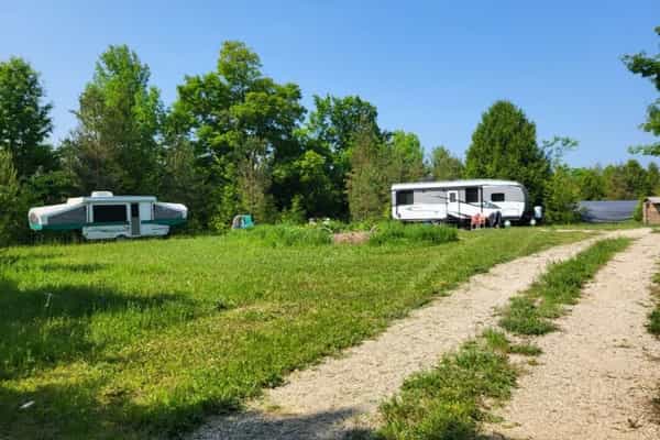 Cedarhaven Grounds - Photo 2